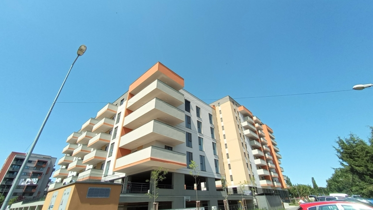 apt-109-ext (2)